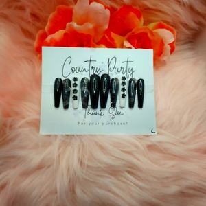 Custom press-ons extra long size large black and white black flowers